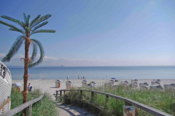 Ferienwohnung in Scharbeutz - Strandkörbchen - Strandübergang direkt gegenüber