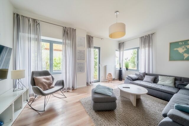 Ferienhaus in Heiligenhafen - Ostsee - Reetdachhaus Nr. 12 "Strandläufer" im Strand Resort - Bild 2 Ferienhaus in Heiligenhafen - Ostsee - Reetdachhaus Nr. 12 "Strandläufer" im Strand Resort - Bild 2