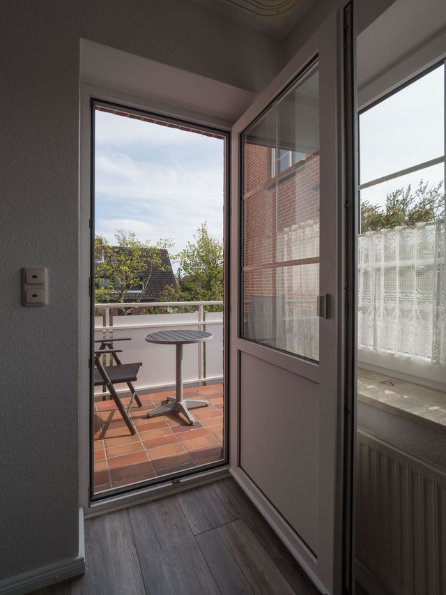 Ferienwohnung in Fehmarn OT Sahrensdorf - Balkon-Ferienwohnung "Butterblume" im Ferienhaus Nielson - Bild 4