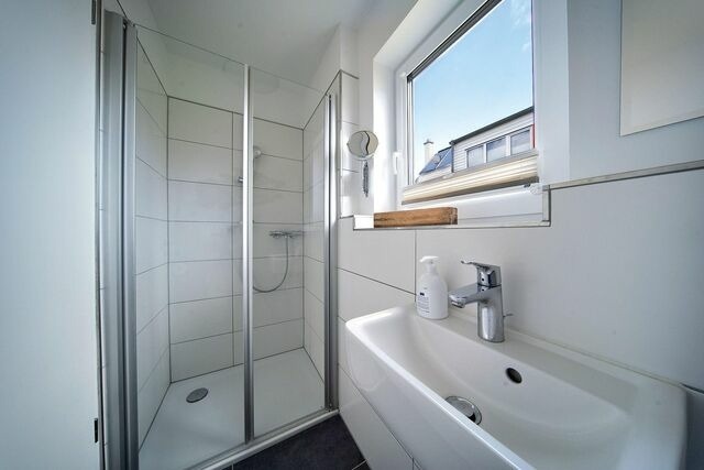Ferienhaus in Olpenitz - Ferienhaus Lieblingsplatz by Seeblick Ferien ORO, direkte Wasserlage,Sauna - Bild 21