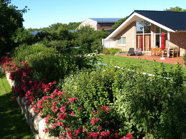 Ferienhaus in Fehmarn - Wellnesshaus "Welle" eingez&auml;unt - Bild 2