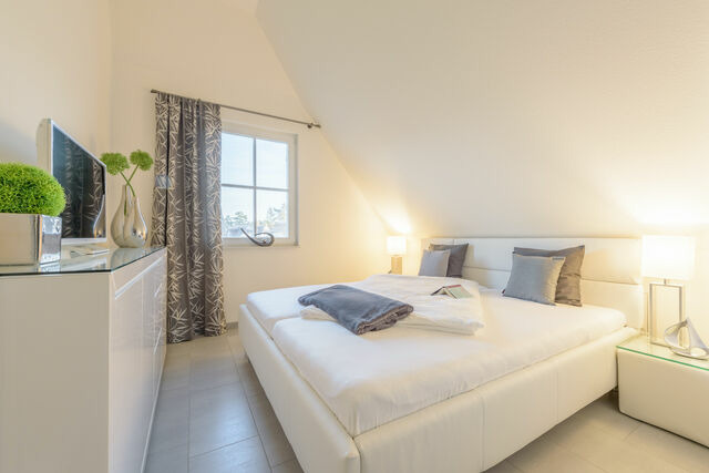 Ferienhaus in Glowe - Traum Reethaus am Meer mit Pool, Sauna & Yoga - Bild 22