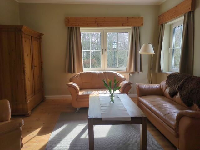 Ferienwohnung in Grube - Erdgeschoss, &uuml;berdachte Terrasse, Familienbett, Holzfu&szlig;boden - Bild 7
