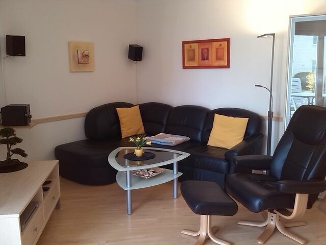 Ferienwohnung in K&uuml;hlungsborn - Strandkrone - 26-04 - Bild 2