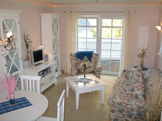 Ferienwohnung in Ostseeheilbad Zingst - Wellnessresidenz "Klaus St&ouml;rtebeker" App. 15 - Bild 2