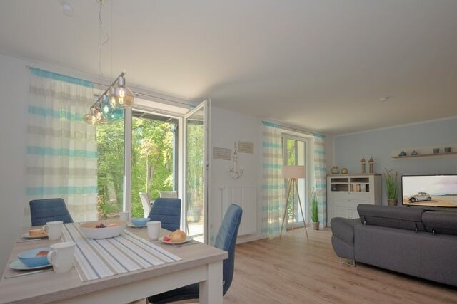 Ferienwohnung in Sellin - Haus Waldidyll, K&uuml;stenflair - Bade- & Erlebniswelt t&auml;glich inklusive - Bild 2