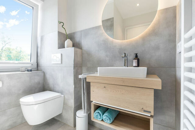 Ferienhaus in Fehmarn OT Westermarkelsdorf - De B&ouml;&ouml;i LuxusFerienhaus mit Meerblick, Sauna & Kamin - Bild 16