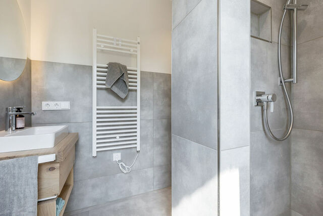 Ferienhaus in Fehmarn OT Westermarkelsdorf - De B&ouml;&ouml;i LuxusFerienhaus mit Meerblick, Sauna & Kamin - Bild 17