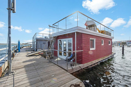 Hausboot "Mien Schipp" mit sonniger Dachterrasse